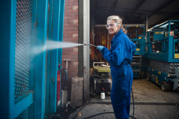 Best Animal Enclosure Cleaning  in Lake Summerset, IL